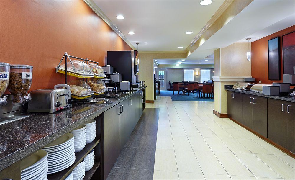 By The Galleria Hotel 3*